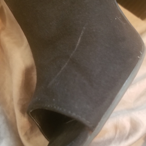 Madden Girl Black Open Toe Booties. Size 9.5. Approx 4" Block Heel. Zip Up Back. - Picture 10 of 10